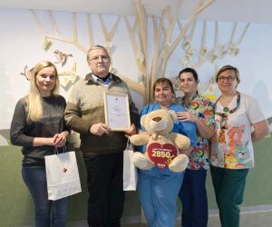 Selveri heategevuskampaaniaga "Koos on kergem" koguti Ida-Viru Keskhaigla lasteosakonnale 2 850 eurot